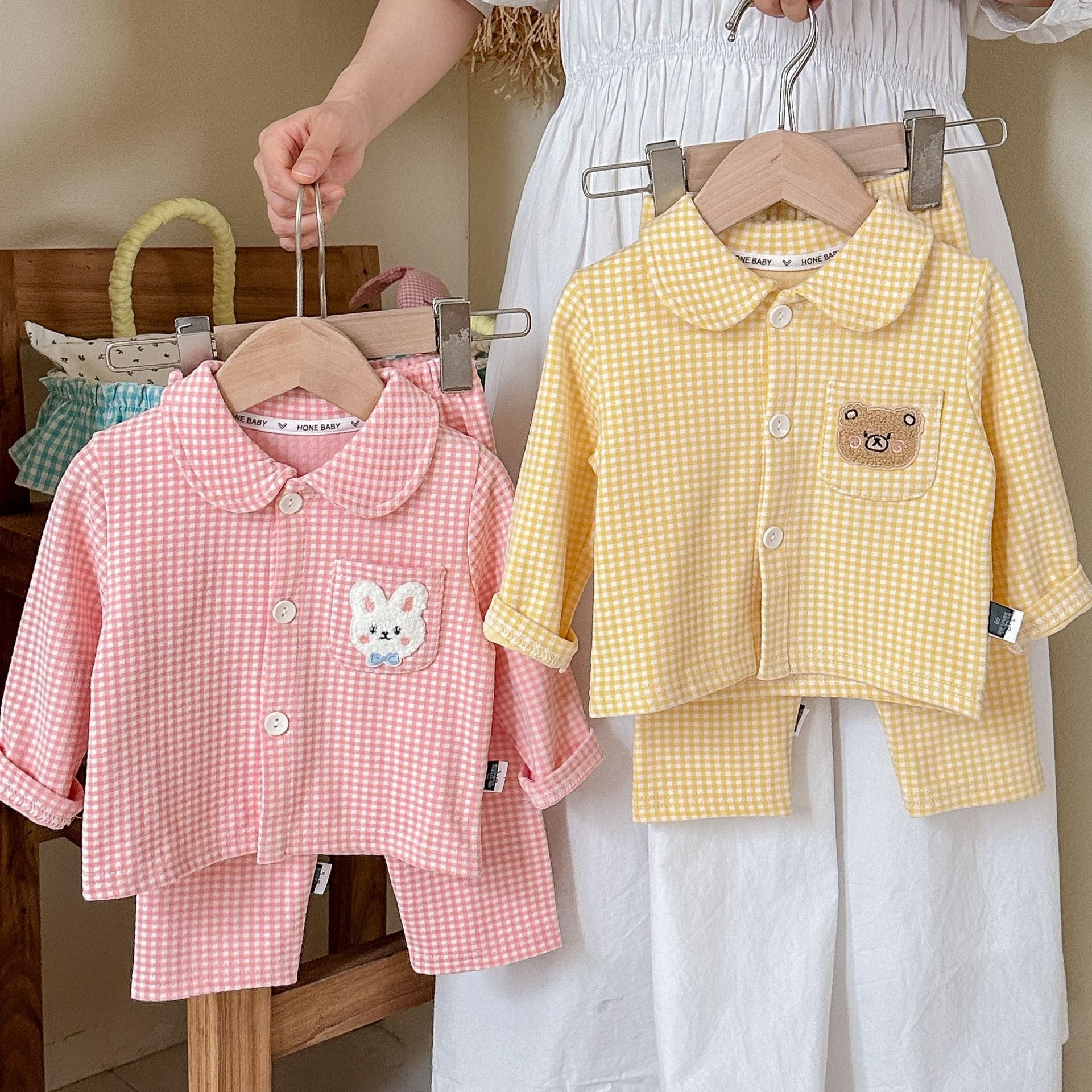 Jeu de deux pièces de vêtements de maison brossé pour garçons