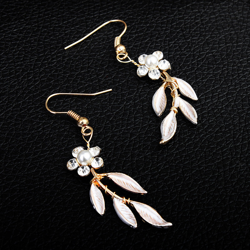 Boucles d'oreilles collier mariage bijoux en alliage trois pièces jeu de mariée européenne et américaine