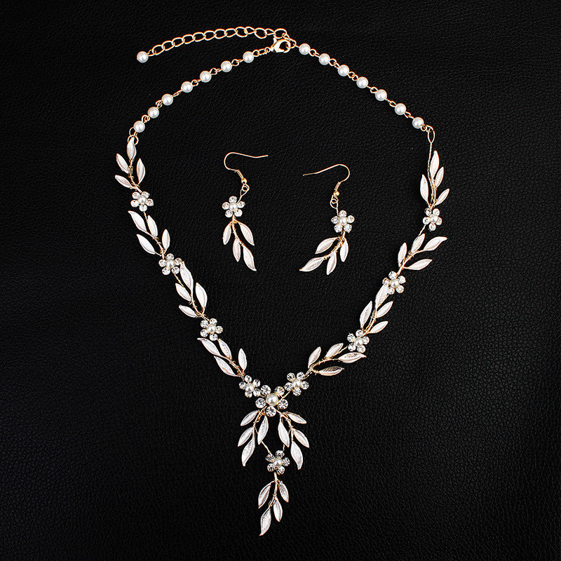 Boucles d'oreilles collier mariage bijoux en alliage trois pièces jeu de mariée européenne et américaine