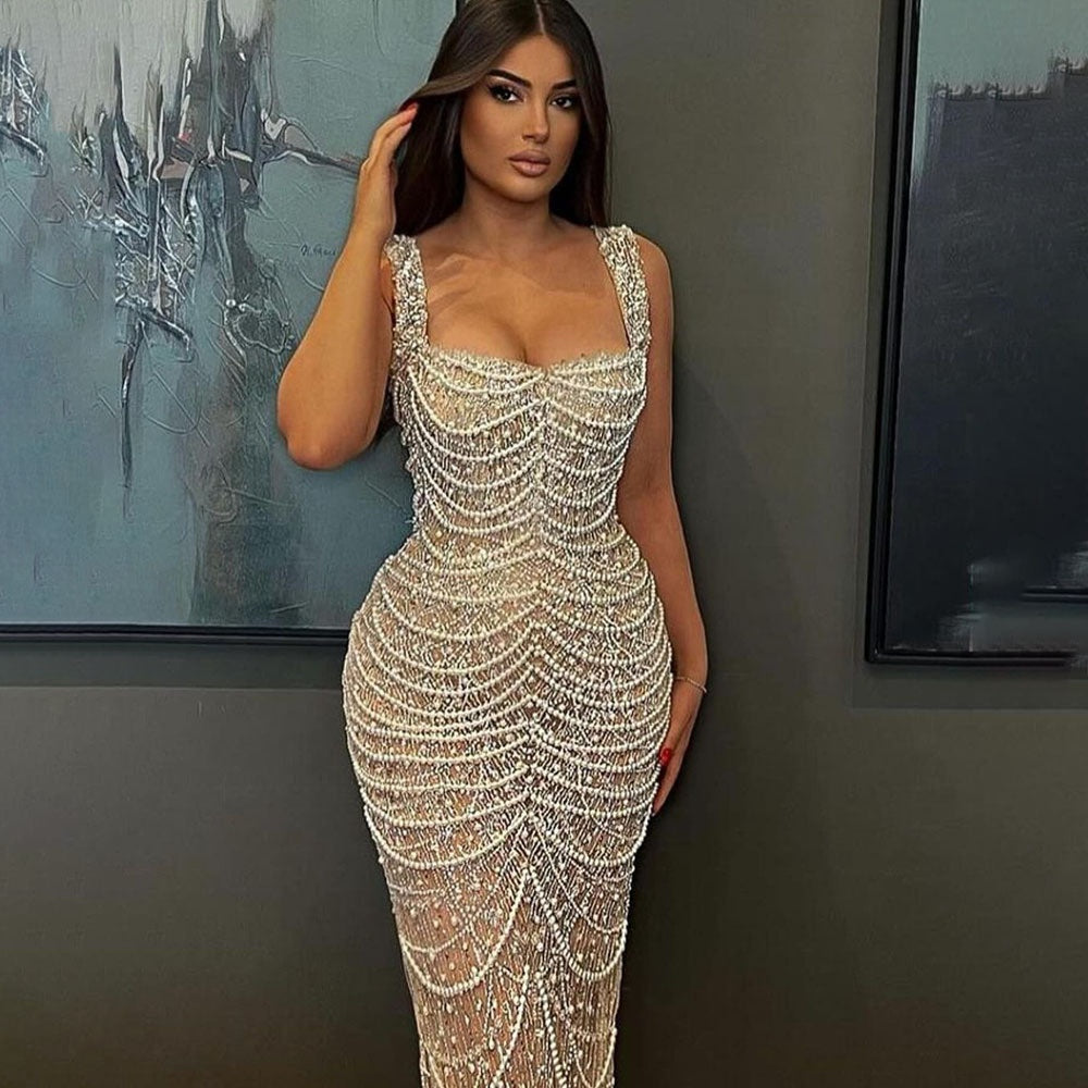 Robe de perles haute de gamme de luxe légère élégamment nu