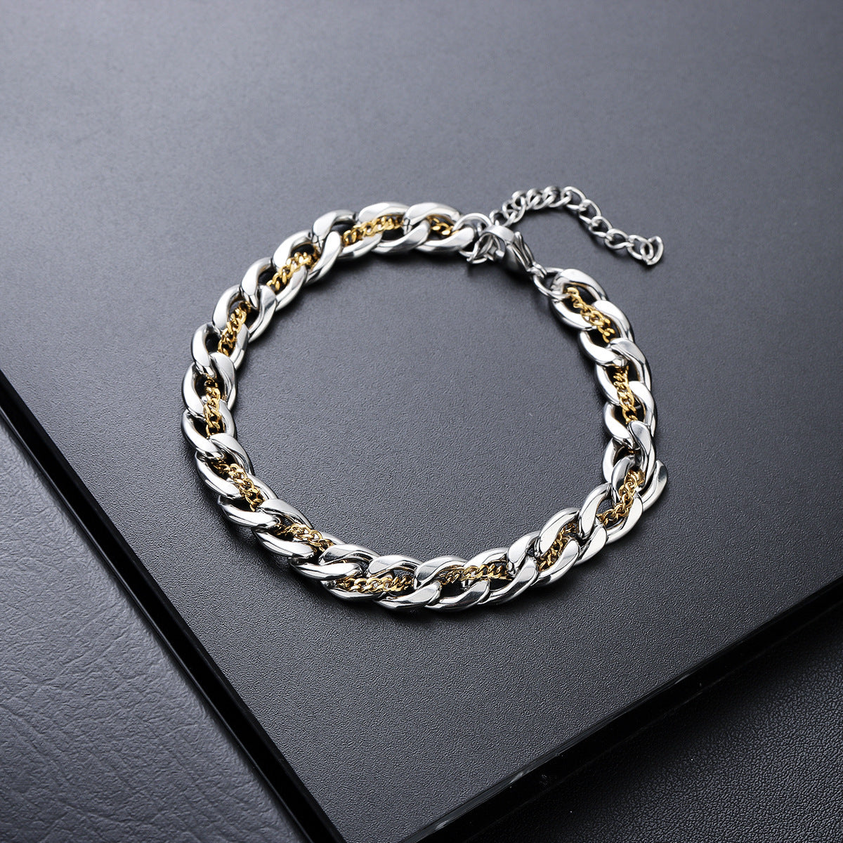 Accessoire bracelet hip-hop polyvalent pour les femmes