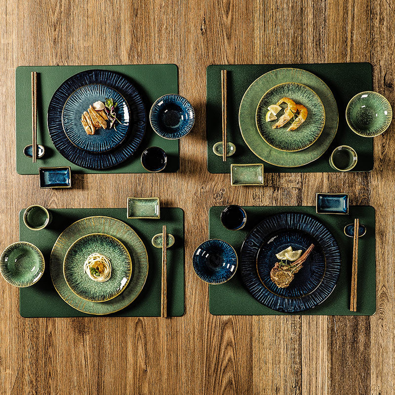 Un ensemble de table en céramique de type