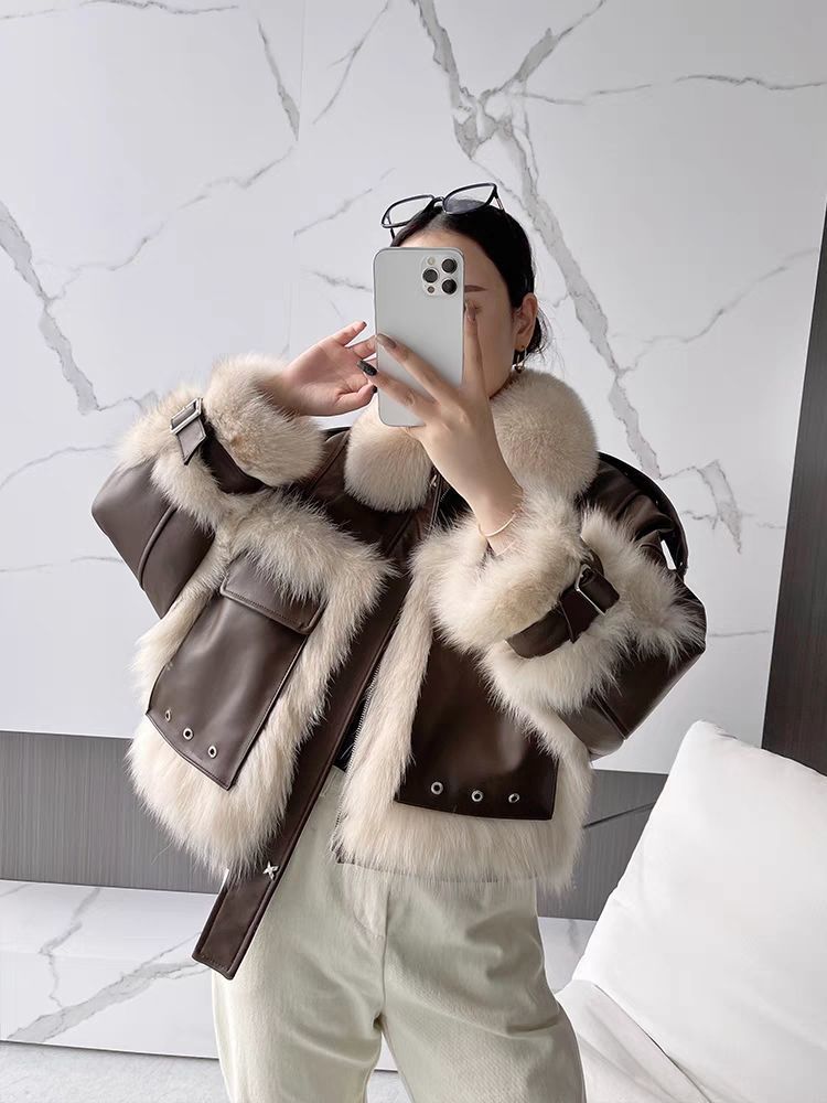 Manteau en cuir de fourrure de renard sensé