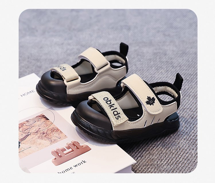 Chaussures de plage pour enfants Style d'été Moyen et grand Sandales pour enfants et garçons Velcro C
