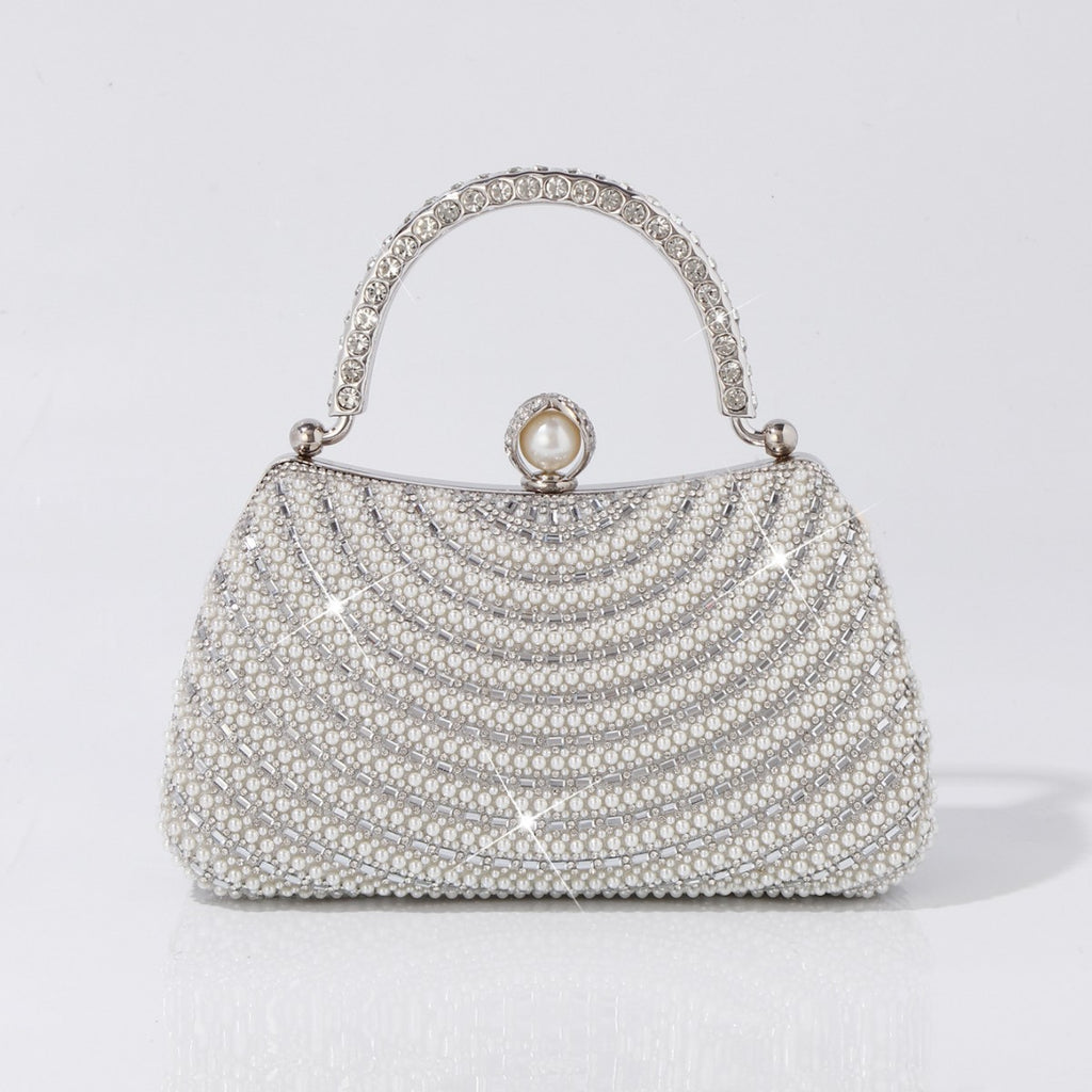 Assainissement du banquet avec perles et diamants