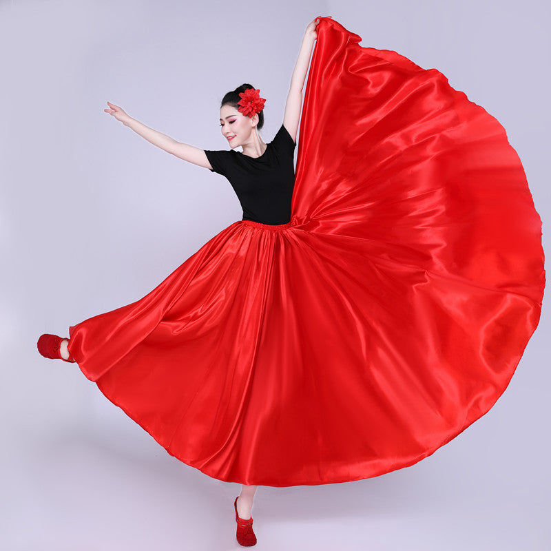 Jupe de performance de couleur solide simple avec grande balançoire