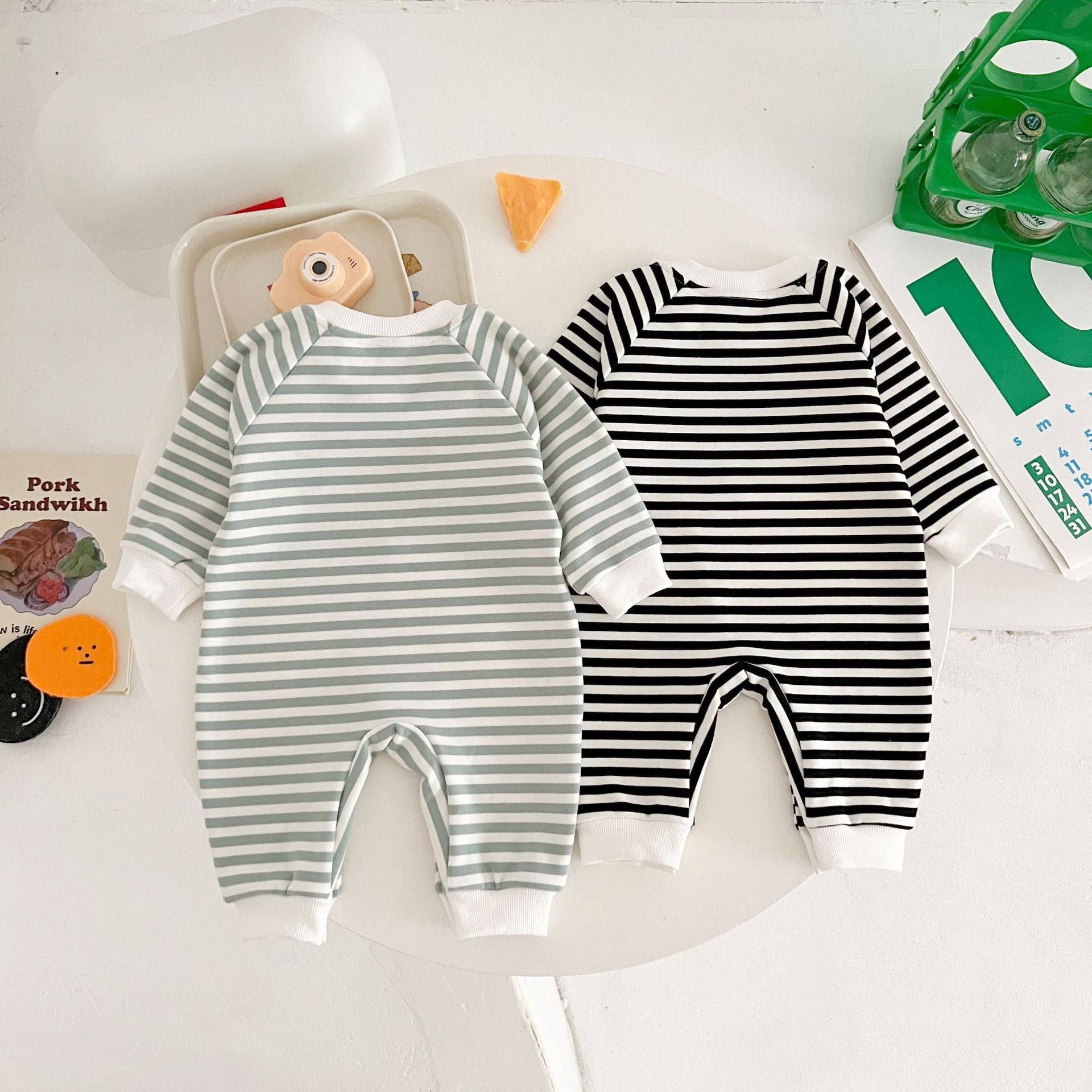 Springautumn Arrivée Stripped Dinosaur-broidered bébé Romper Pour 0 2 ans