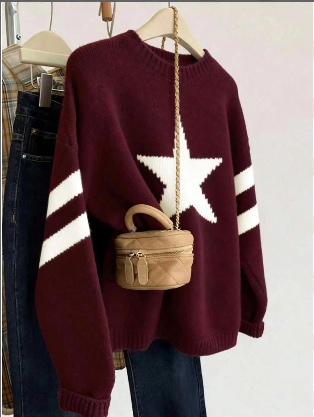 Pull simple tricoté avec un motif d'étoile