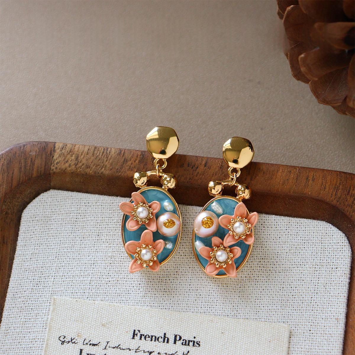 Boucles d'oreilles en trois dimensions en perles d'eau douce