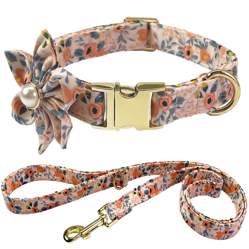 Collier de lettrage d'animal Collier en métal Floral Main tenant corde moyenne Grande laisse de chien