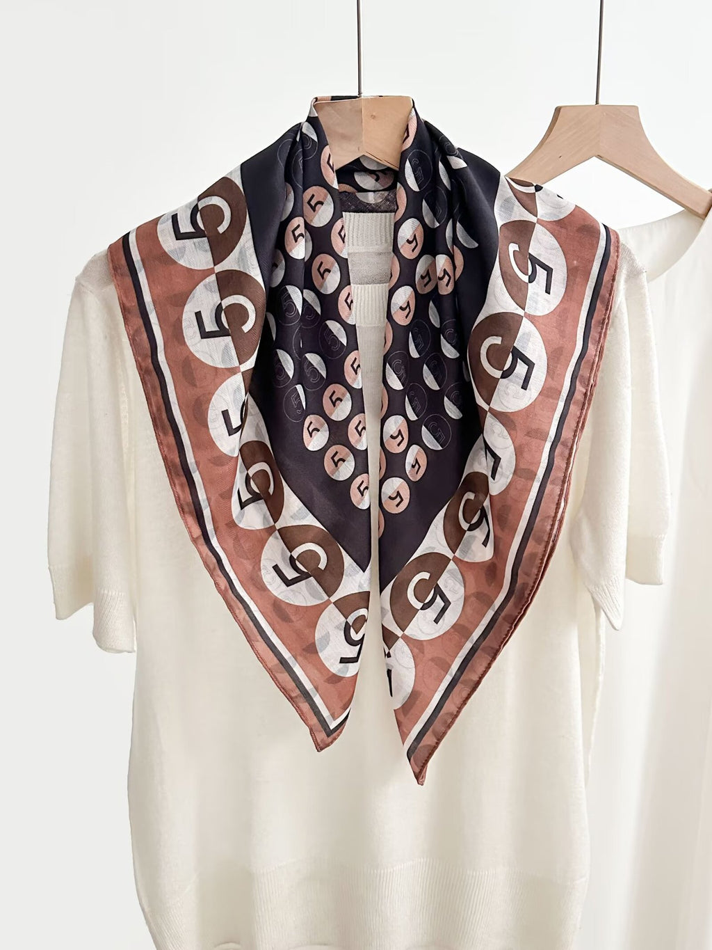 Echarpe de soie haut de gamme vintage pour femmes