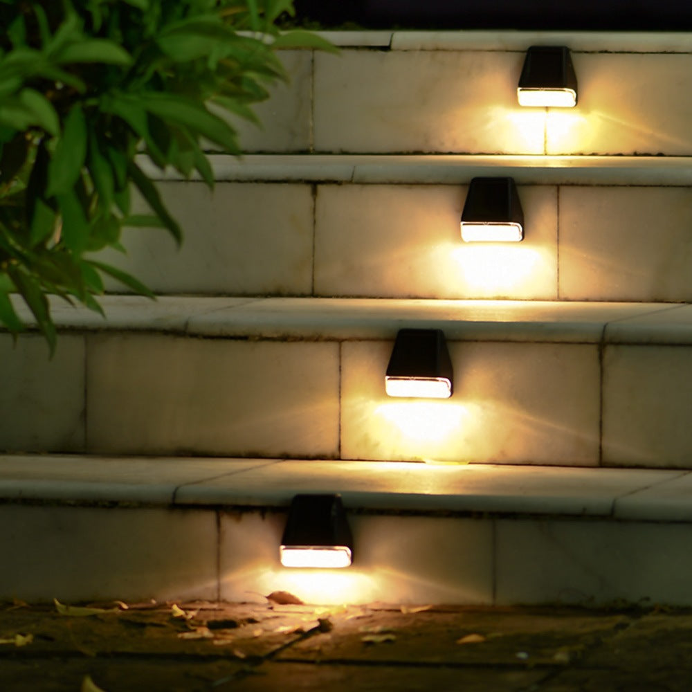 Solar Outdoor Rainproof Courtyard Garden Décoration Stairs Step Fence Light Fence LED Wall