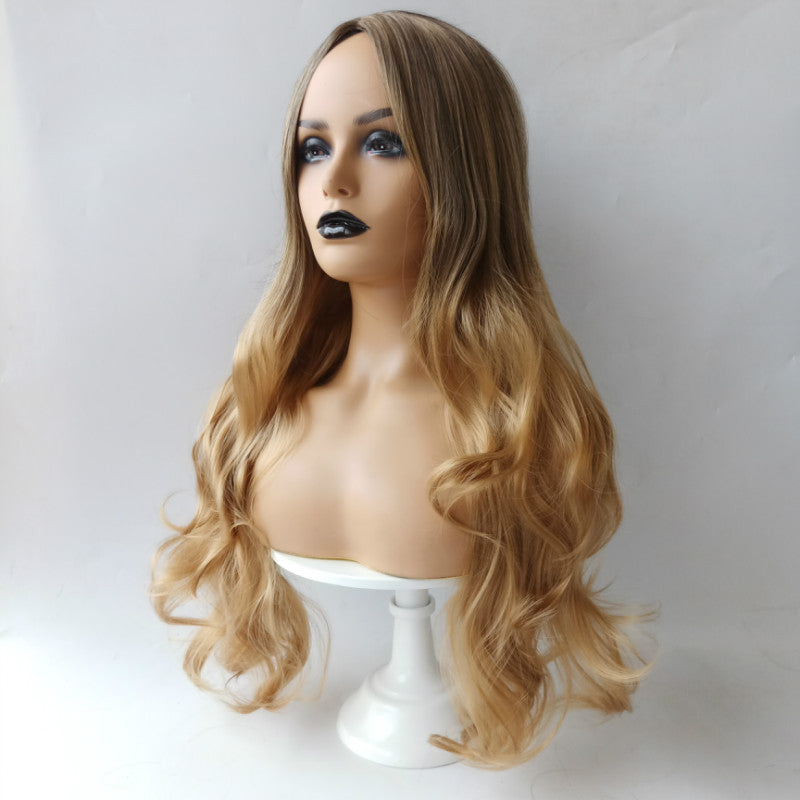 Long graduated curly hair