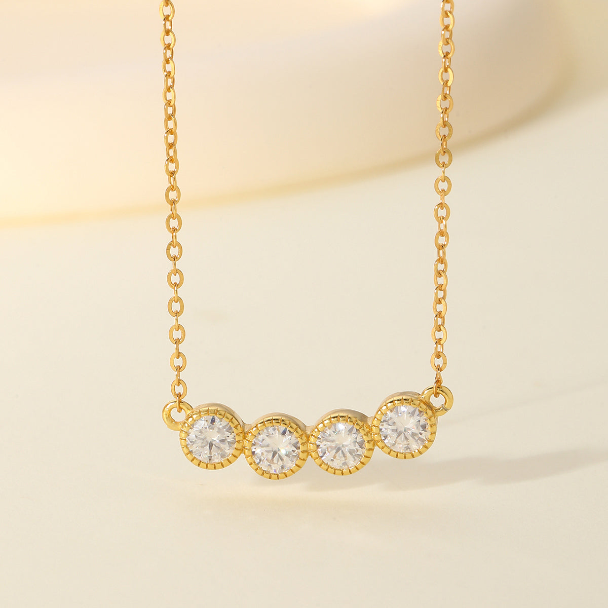 S925 Argent plaqué or Lunette 4 tons Collier de Moissanite 47cm D Couleur VVS1 GRA certifié