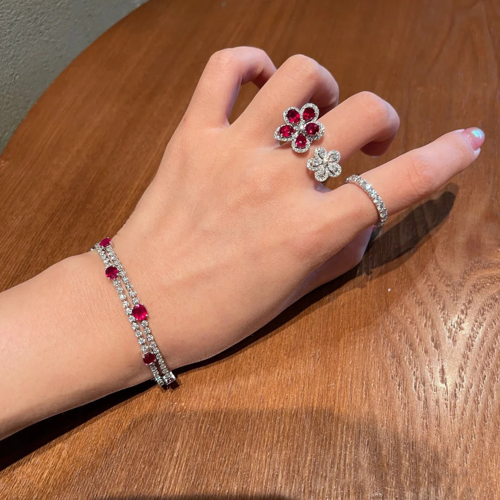 Couleur brillant Crimson Gemstone Fleur Raisin Purple Zircon Shining Diamond Fleur Anneau