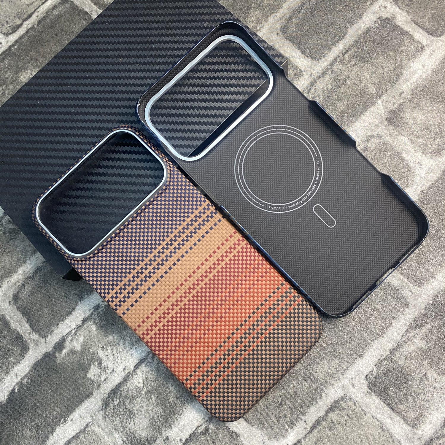 Housse de protection en fibre de carbone pour téléphone Kevlar compatible magnétique
