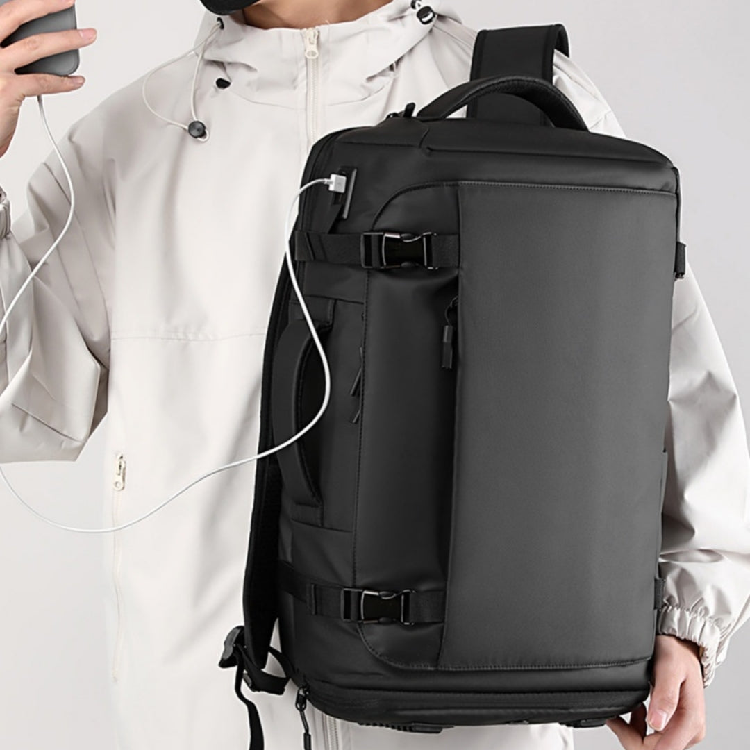 Le sac à dos extérieur de style Box présente une ouverture large
