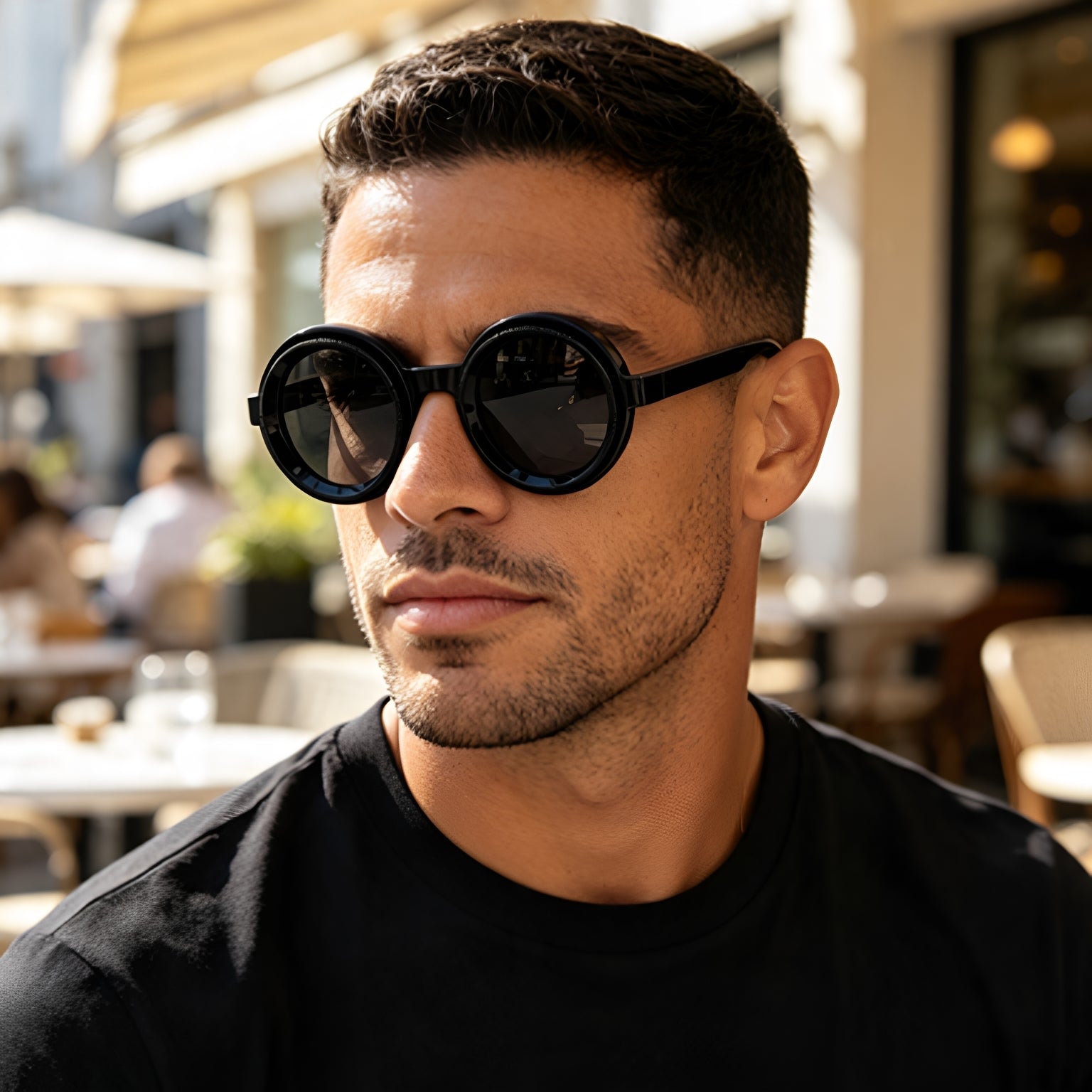 Lunettes de soleil grand format pour hommes avec cadres en métal