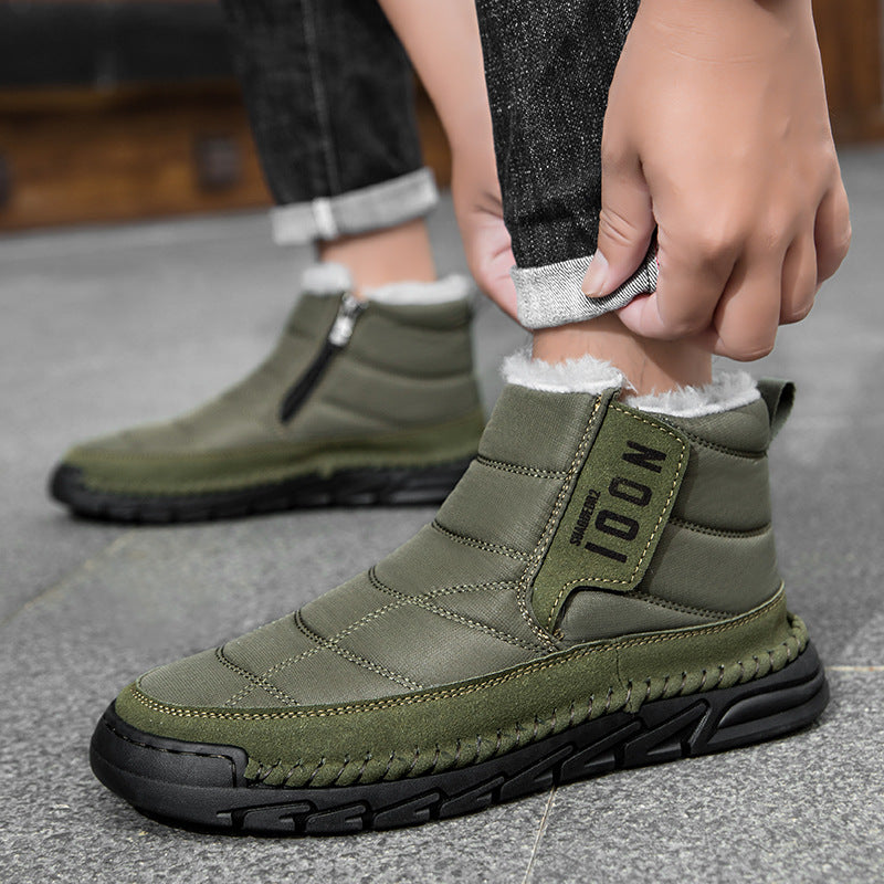 Bottes de coton antidérapantes avec une chaude