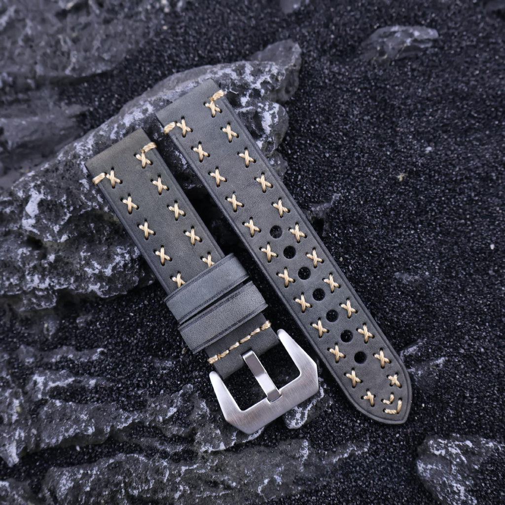 Montre en cuir artisanal avec une sangle tressée