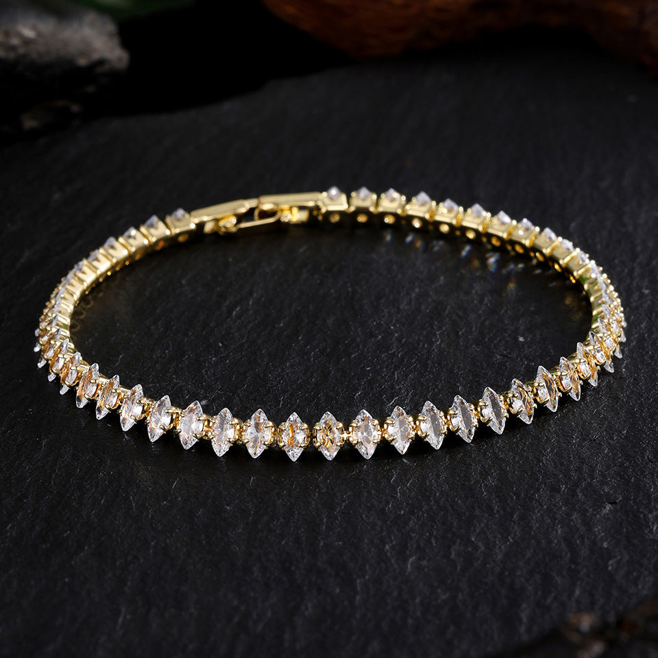 Femmes Rainbow Triangular Cubic Zirconia Bracelet de tennis