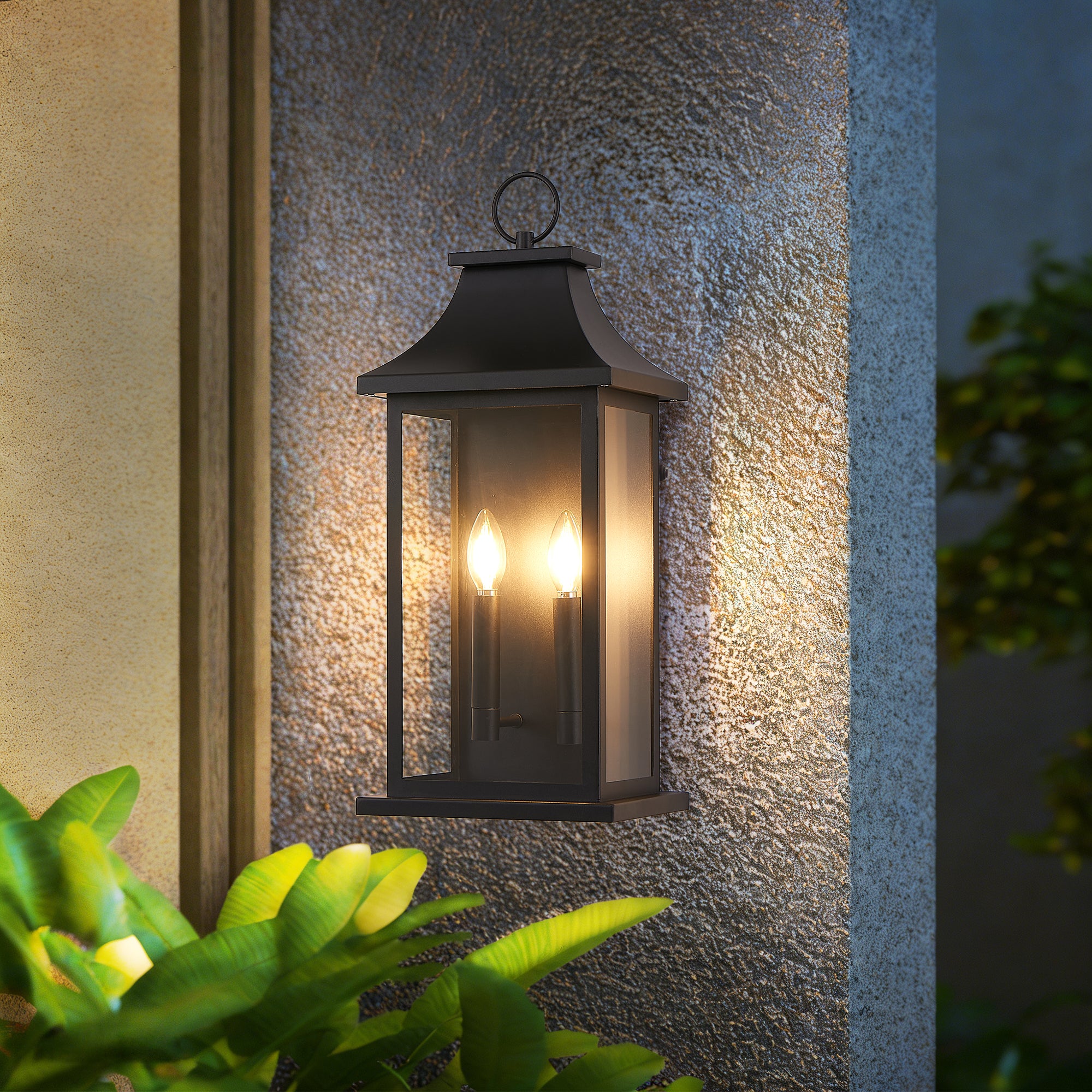Dusk to Dawn Outdoor Wall Lantern 2 lumière