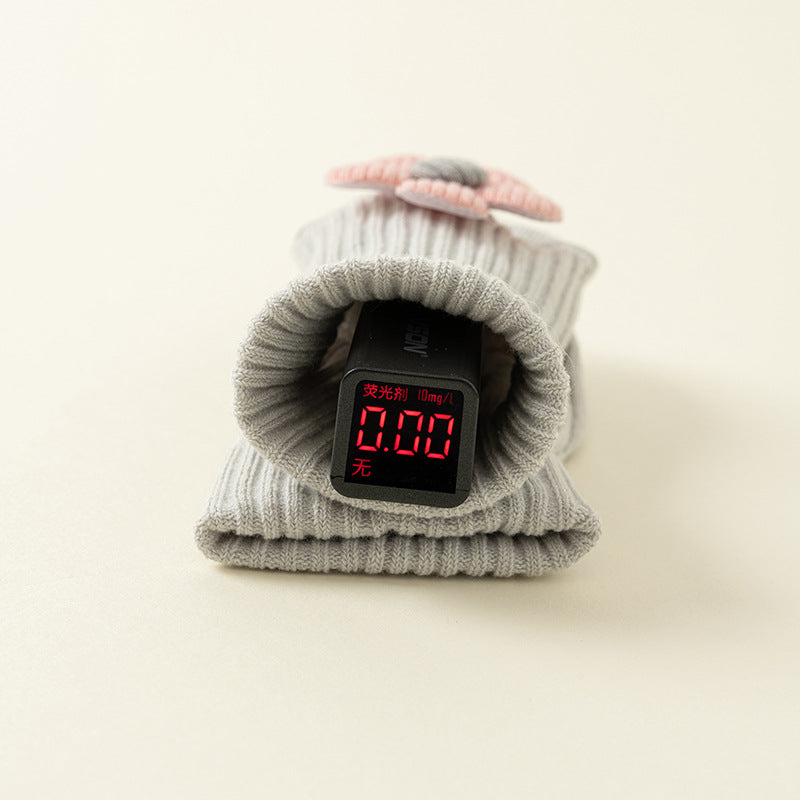 Bébé nouveau-né double aiguille anti-dérapant ne se sent pas serré avec les chaussettes de chambre pieds