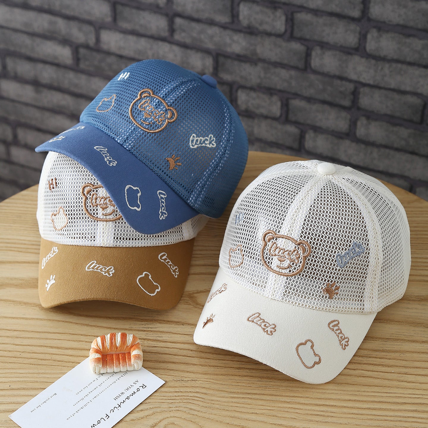 Ours de chance brodé pour enfants Respirant All-netted Brimless Outdoor Sunshade Baseball
