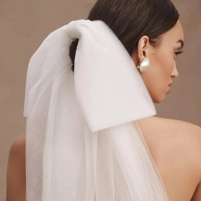 Minimaliste Blanc Double couche Tulle Veil nuptial avec une Bow