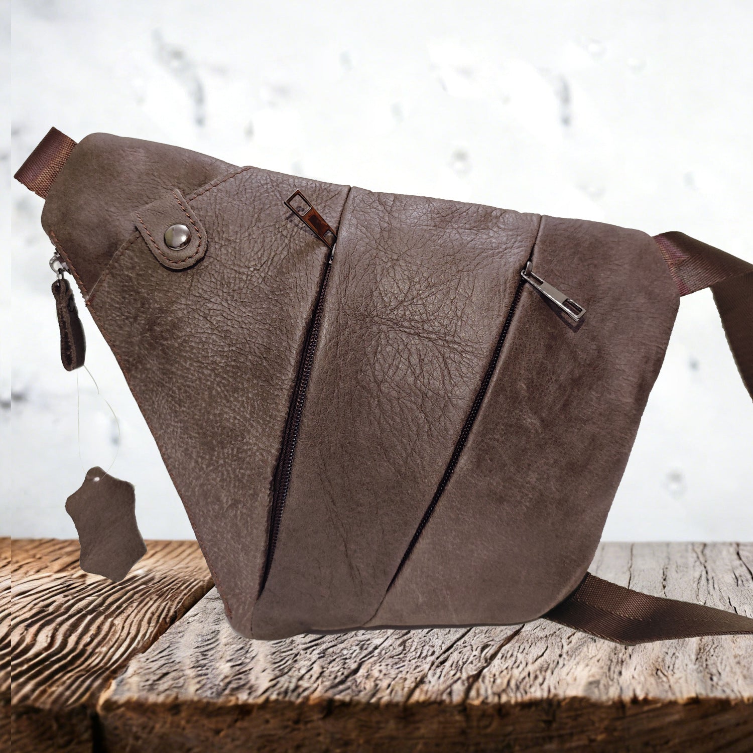 Véritable sac de poitrine en cuir multi-poches en cuir