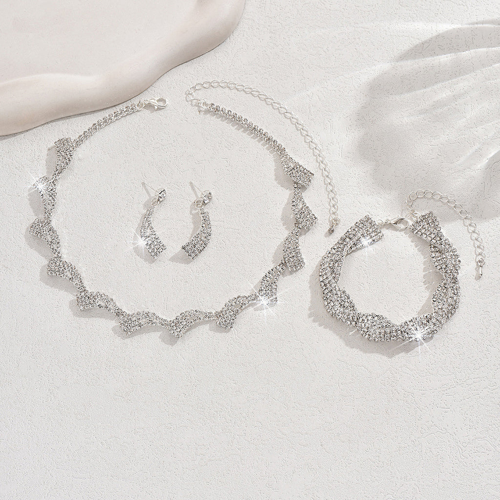 Niche Design personnalisé Boucles d'oreilles en corne de diamant complet
