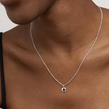 Collier de collier en pierre de naissance rubis et polyvalent fait avec des pierres gemmes naturelles
