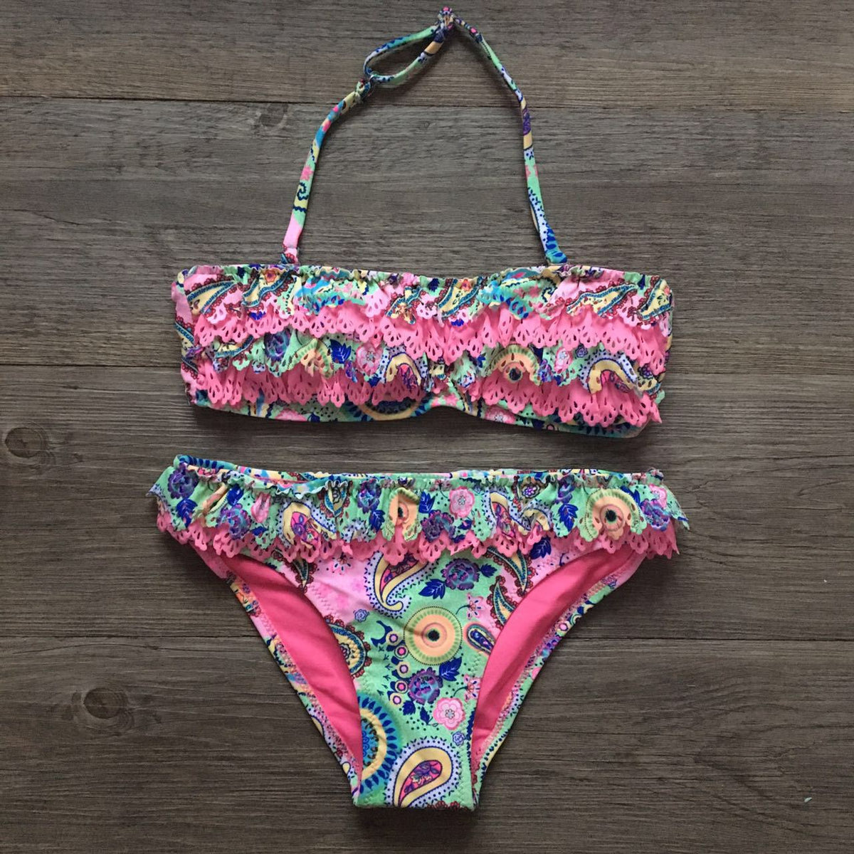 Maillot de bain bikini pour enfants Multicouche Ruffle Bikini Port de fille