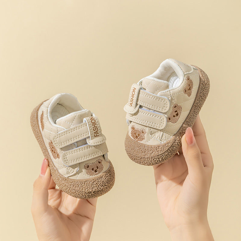 Chaussures pour bébé d'automne avec des semelles douces