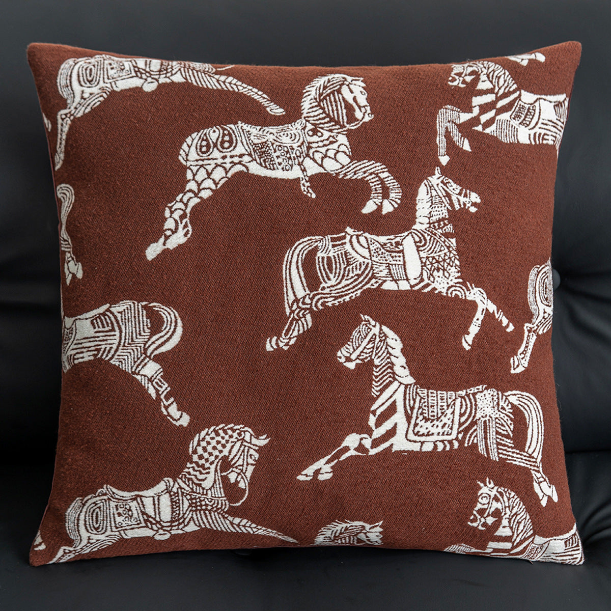Coussin en fourrure de lapin Rex rouge vin vintage léger-luxe