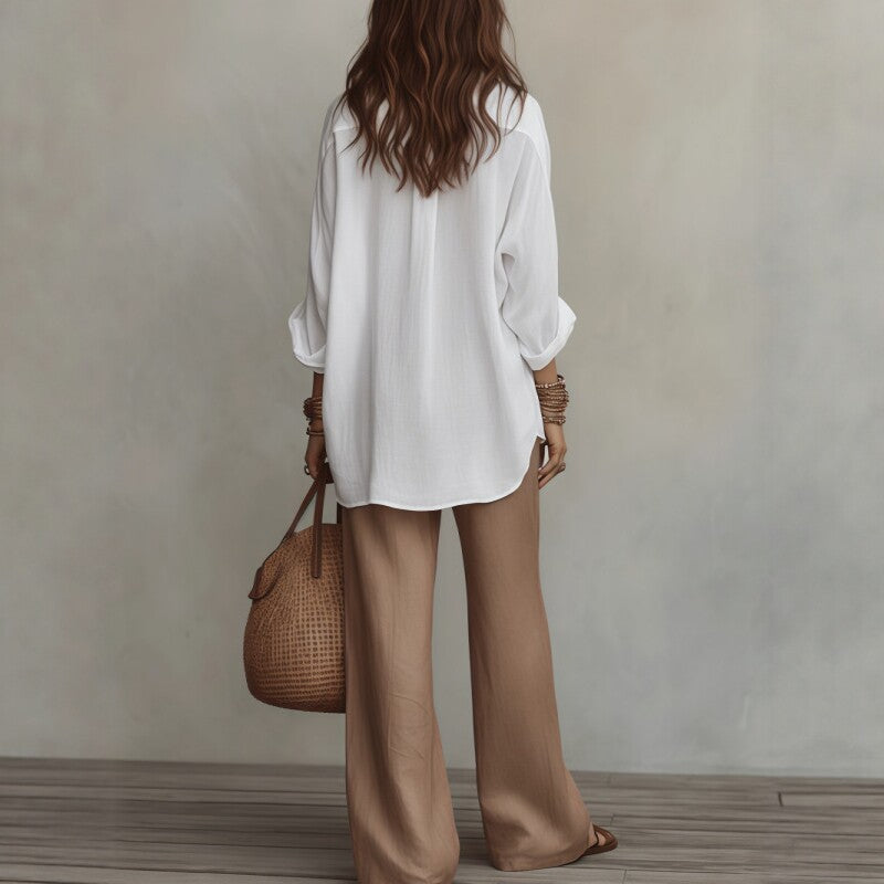Une chemise légère en lin jumelée à un pantalon large