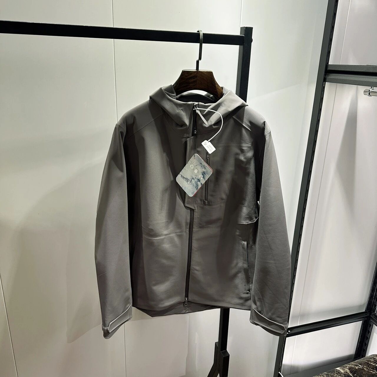 Veste à capuche à capuche avec ruban adhésif pour homme