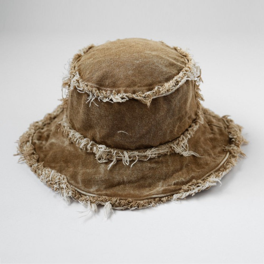 Chapeau de bateau à l'eau, style japonais