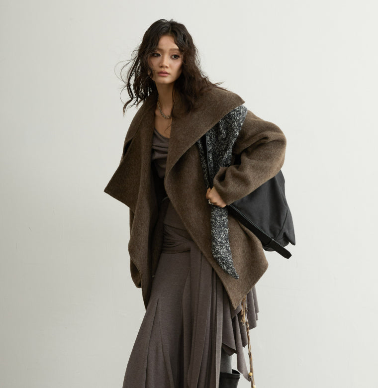 Style nomade Ebony Brown Manteau de laine à double face fabriqué à la main