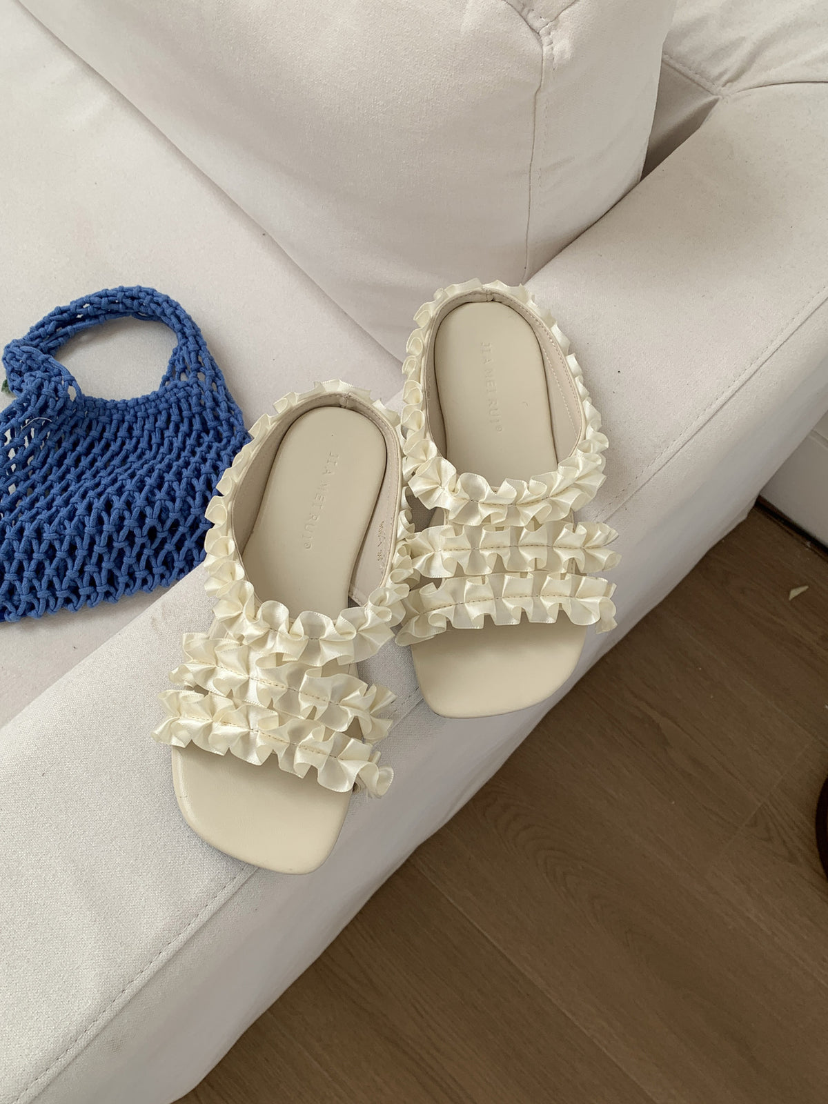 Sandales à pieds carrés de style français pour femmes