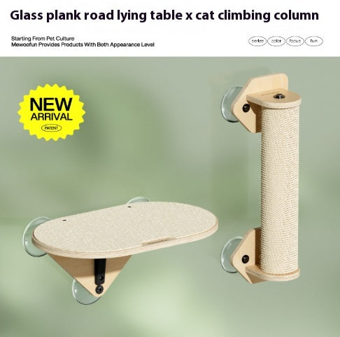 Meow Hu Wang est aussi Cat Scratch Trees ne couvrant pas une zone de mur de verre