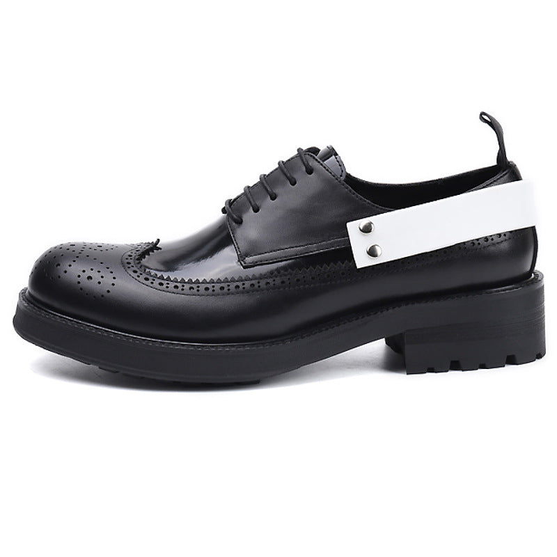 Chaussures en cuir fabriquées à la main avec une semelle épaisse pour plus de hauteur