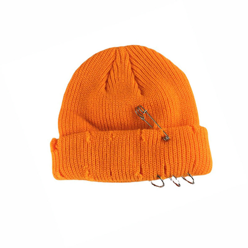Bonnet en tricot à épingles en fer