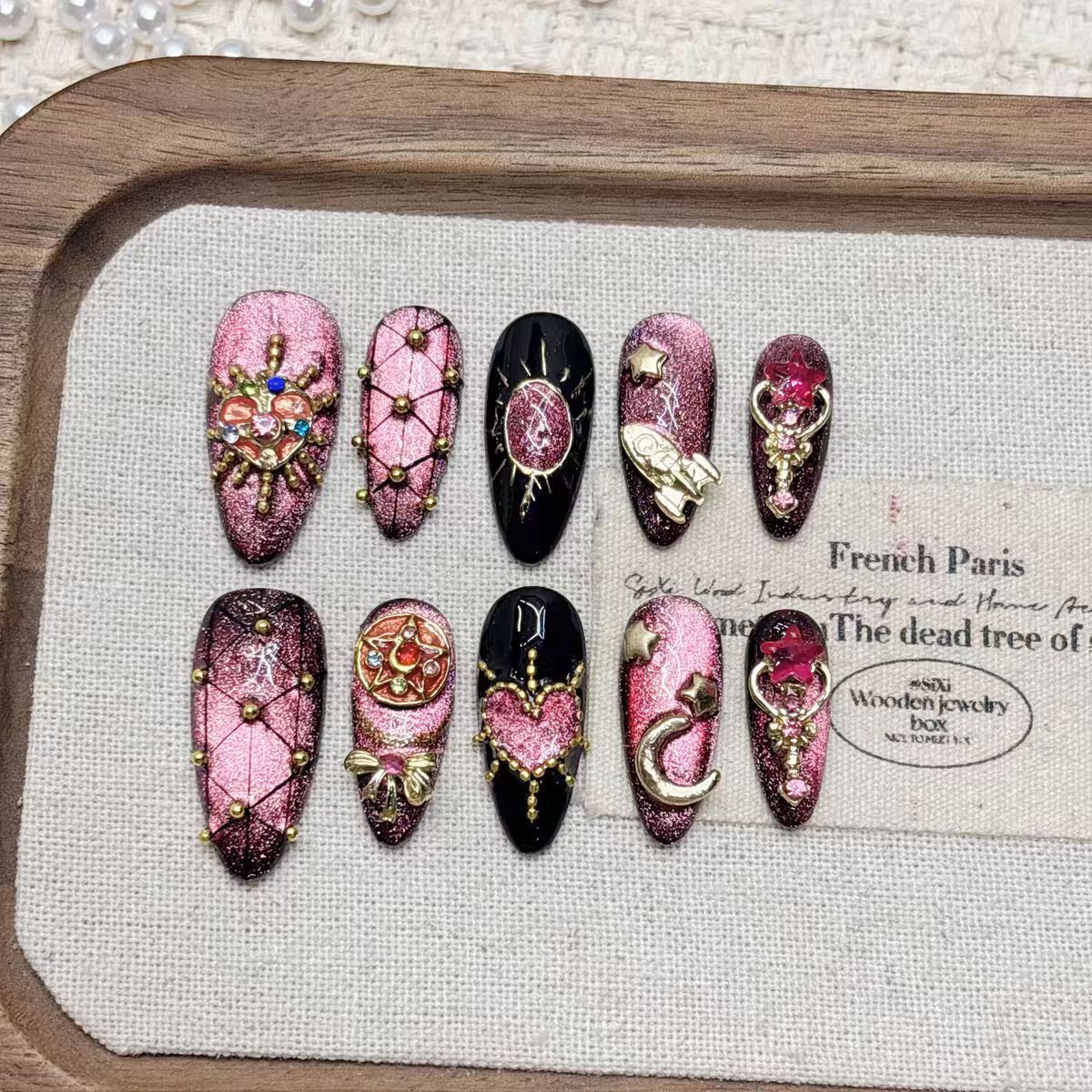 Demi-longueur Stiletto faux ongles purement faits à la main et prêt-à-porter