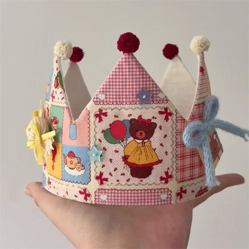 Belle couronne d'anniversaire de Bow Little Bear fait main