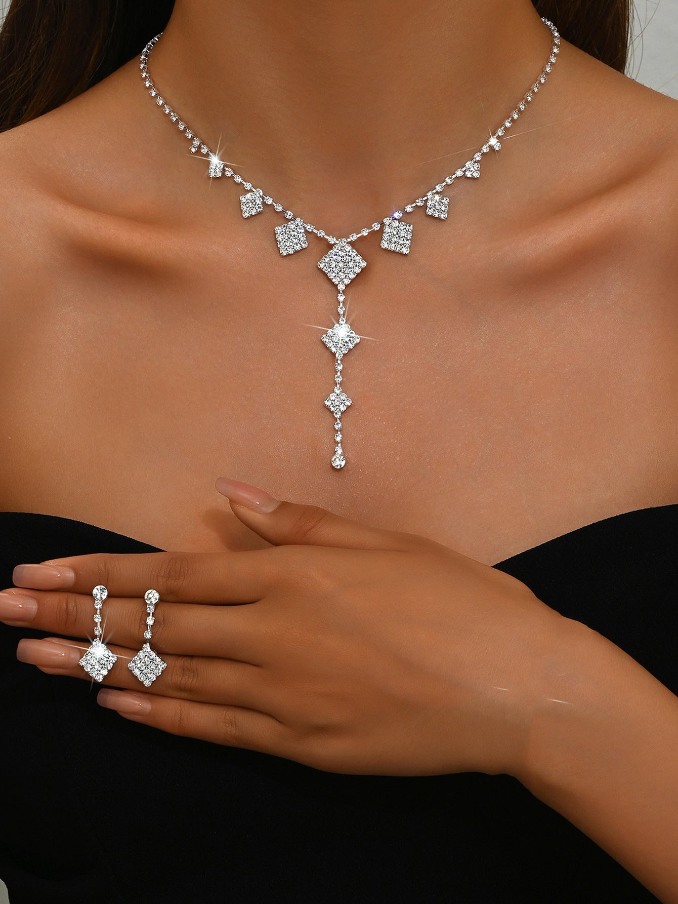 Boucles d'oreilles géométriques Rhombus diamantées simples