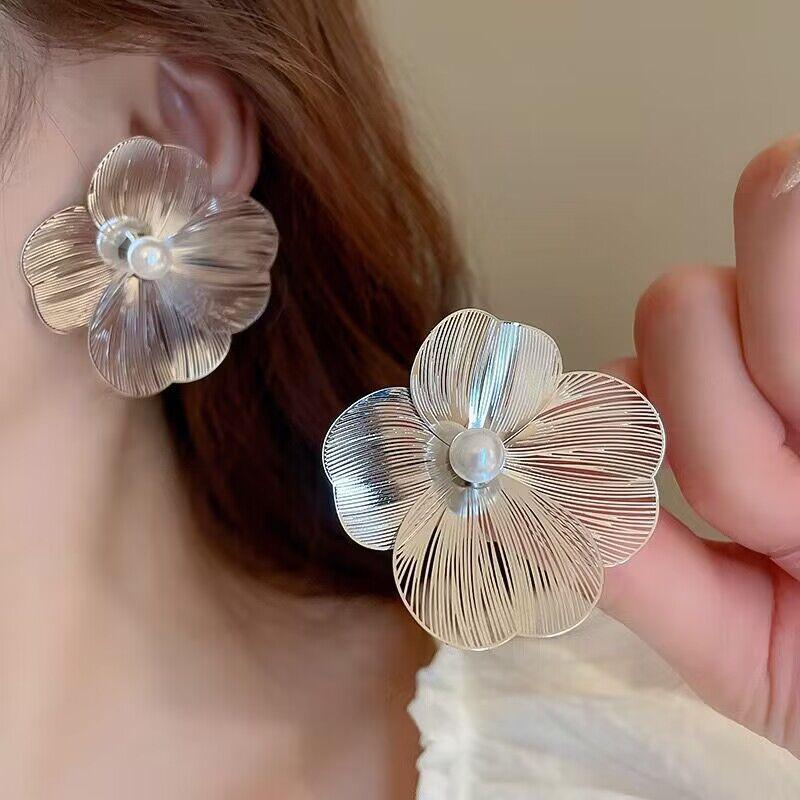 Boucles d'oreilles en métal minimaliste pour femmes - Cadeau élégant d'usure quotidienne