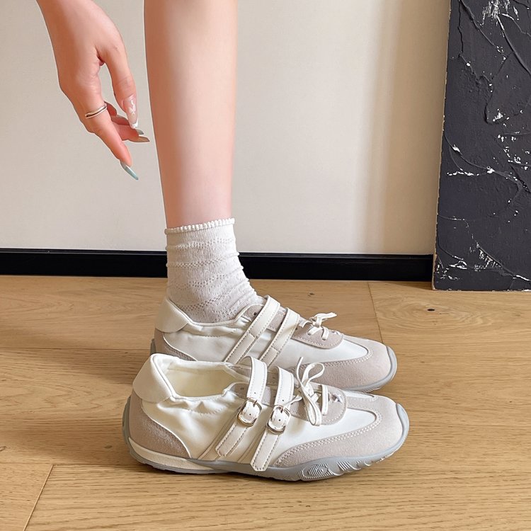 Versatile and Lightweight Retro Flat White Women's Shoes
