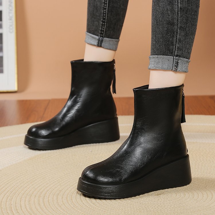 Mode rétro et bottes courtes confortables