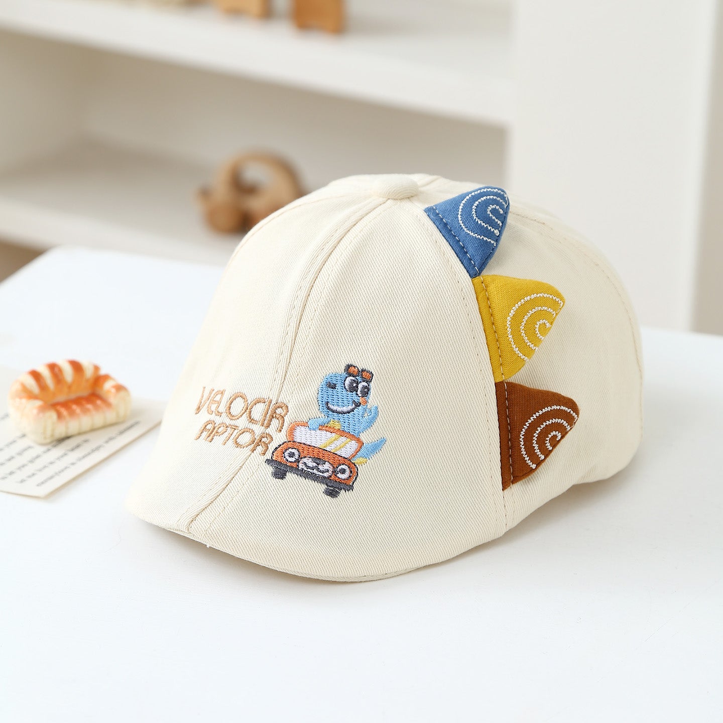 Chapeau brodé de dessin animé multi-lettres avec oreilles réglables